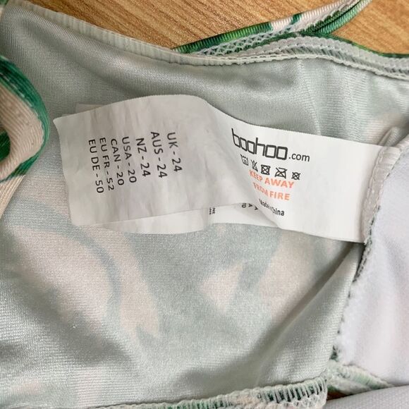 Boohoo Tropical Green Palm Print Bikini Shelf Bra Swim Top Plus Size 20 - Picture 7 of 8